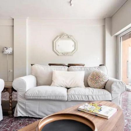 Flisvos Marina Refurbished Apartment Athens Exterior photo