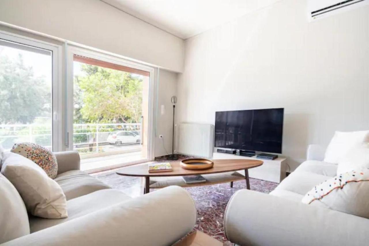 Flisvos Marina Refurbished Apartment Athens Exterior photo