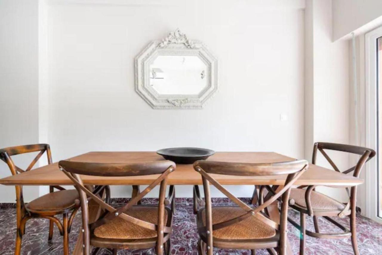 Flisvos Marina Refurbished Apartment Athens Exterior photo