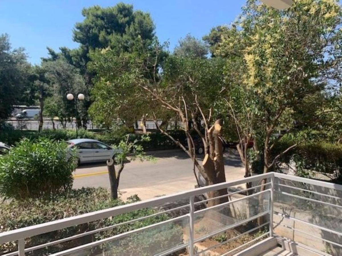 Flisvos Marina Refurbished Apartment Athens Exterior photo